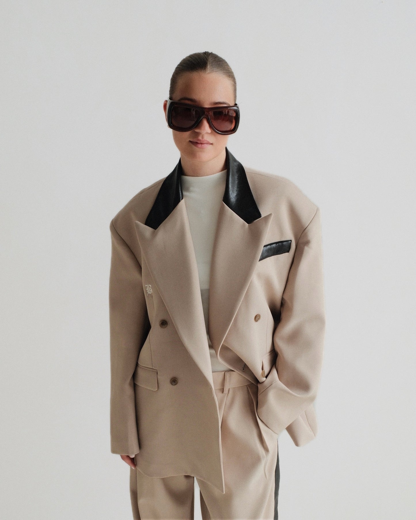 Beige Leather Blaze (v)