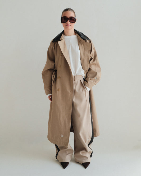 Beige Leather Trenchcoat (v)