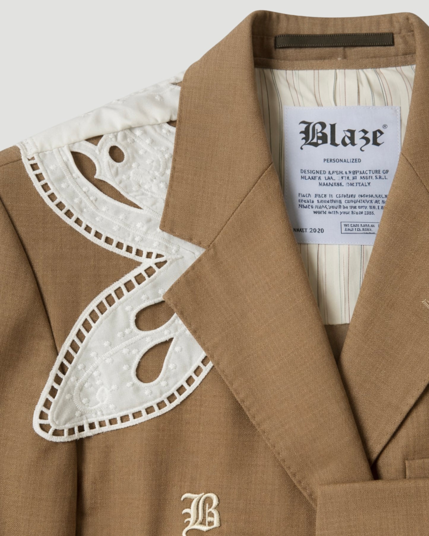 EYELET BLAZE