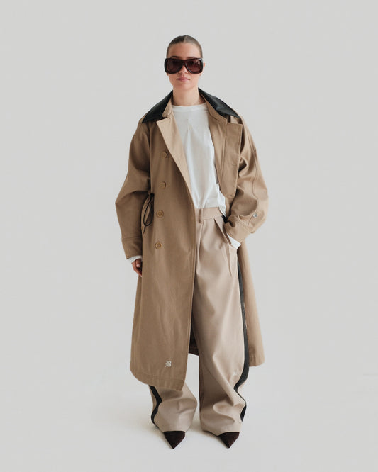Beige Leather Trenchcoat (v)